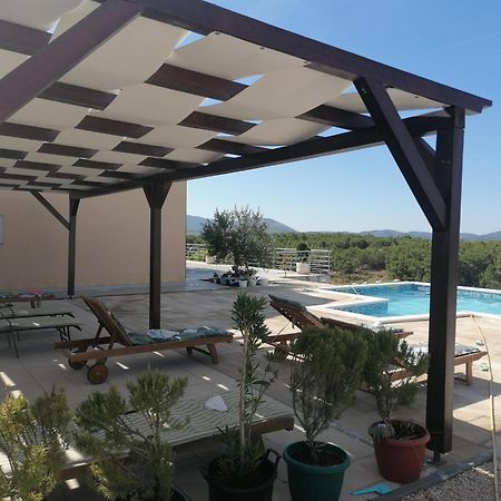 Villa Scolopax Rusticola Skradin With Heated Pool 外观 照片